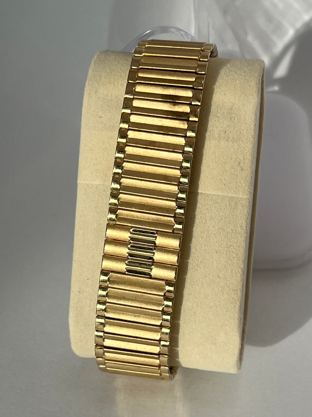 1993 Seiko 5y39-7060 Men’s Gold Tone Dress Quartz Watch with Calendar Bracelet