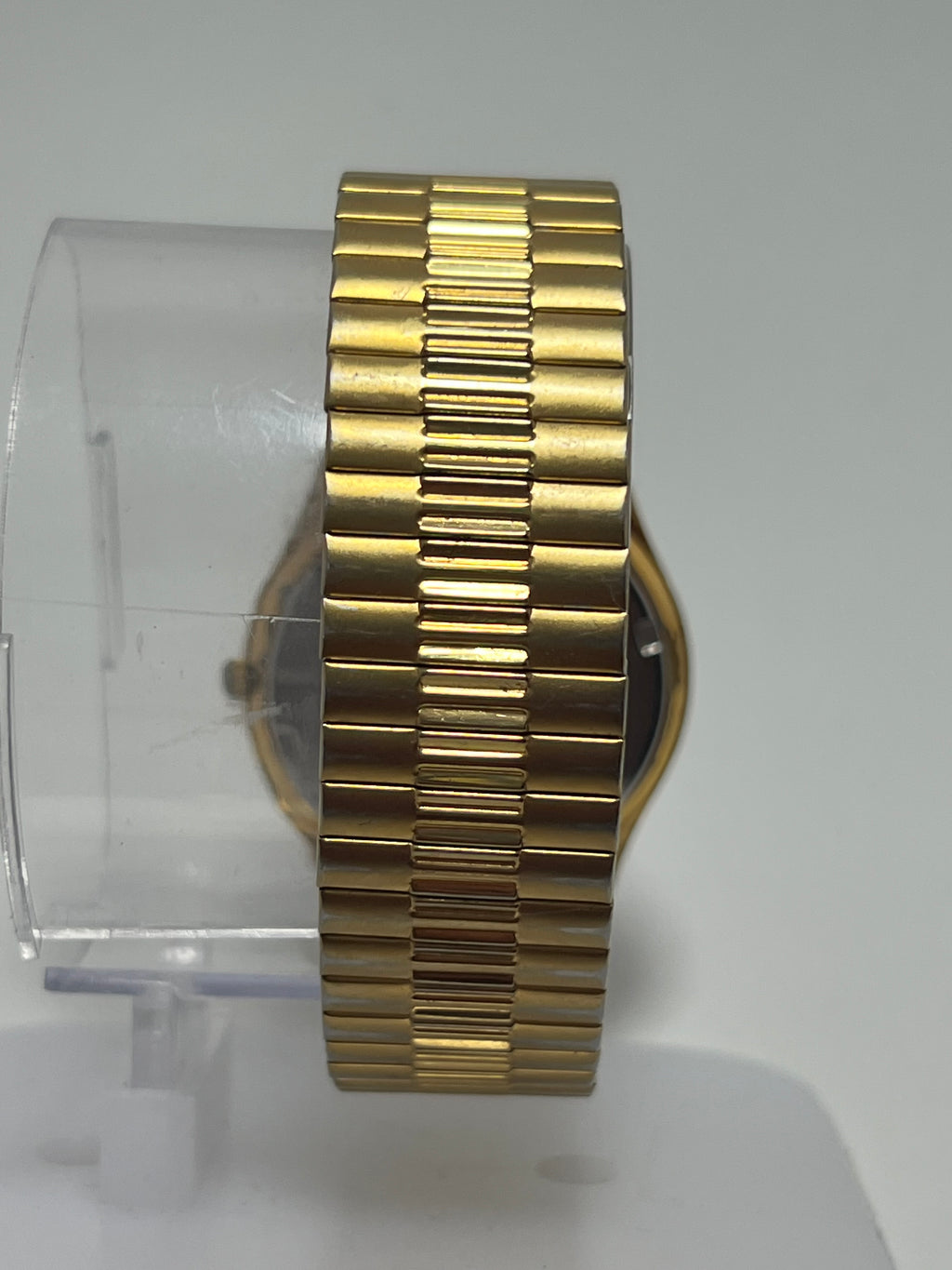 Seiko Watch Men 37mm Black Dial Gold Tone Daydate 7N43-9048