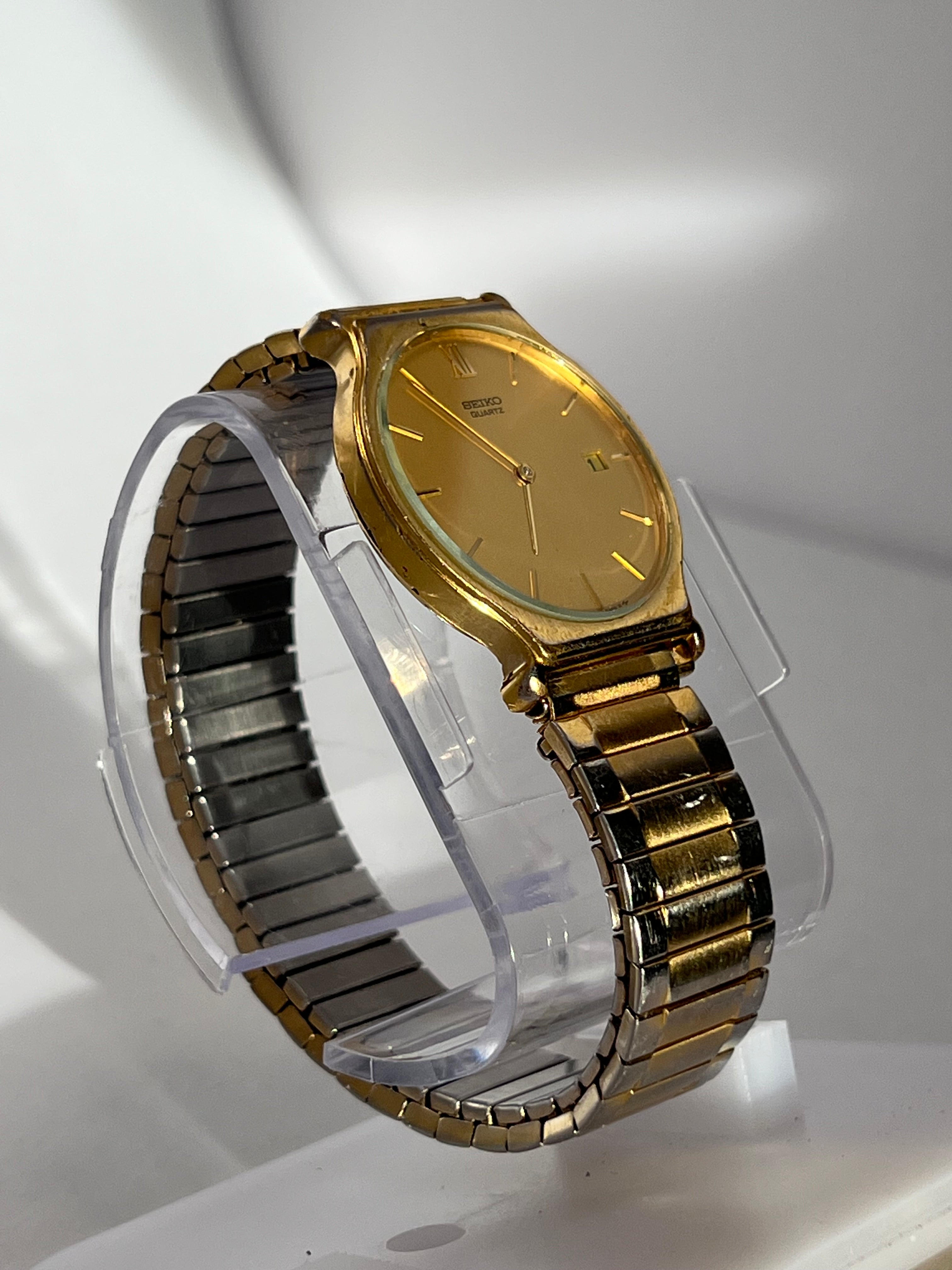 Vintage Seiko Watch Men 31mm Gold Dial Gold Tone Date Round 5Y39-8A09