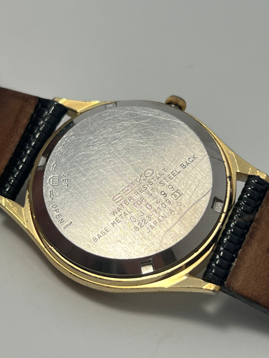 Vintage 1980’s Seiko Quartz Watch 8223-7109 Day Date Men’s Watch Leather Band