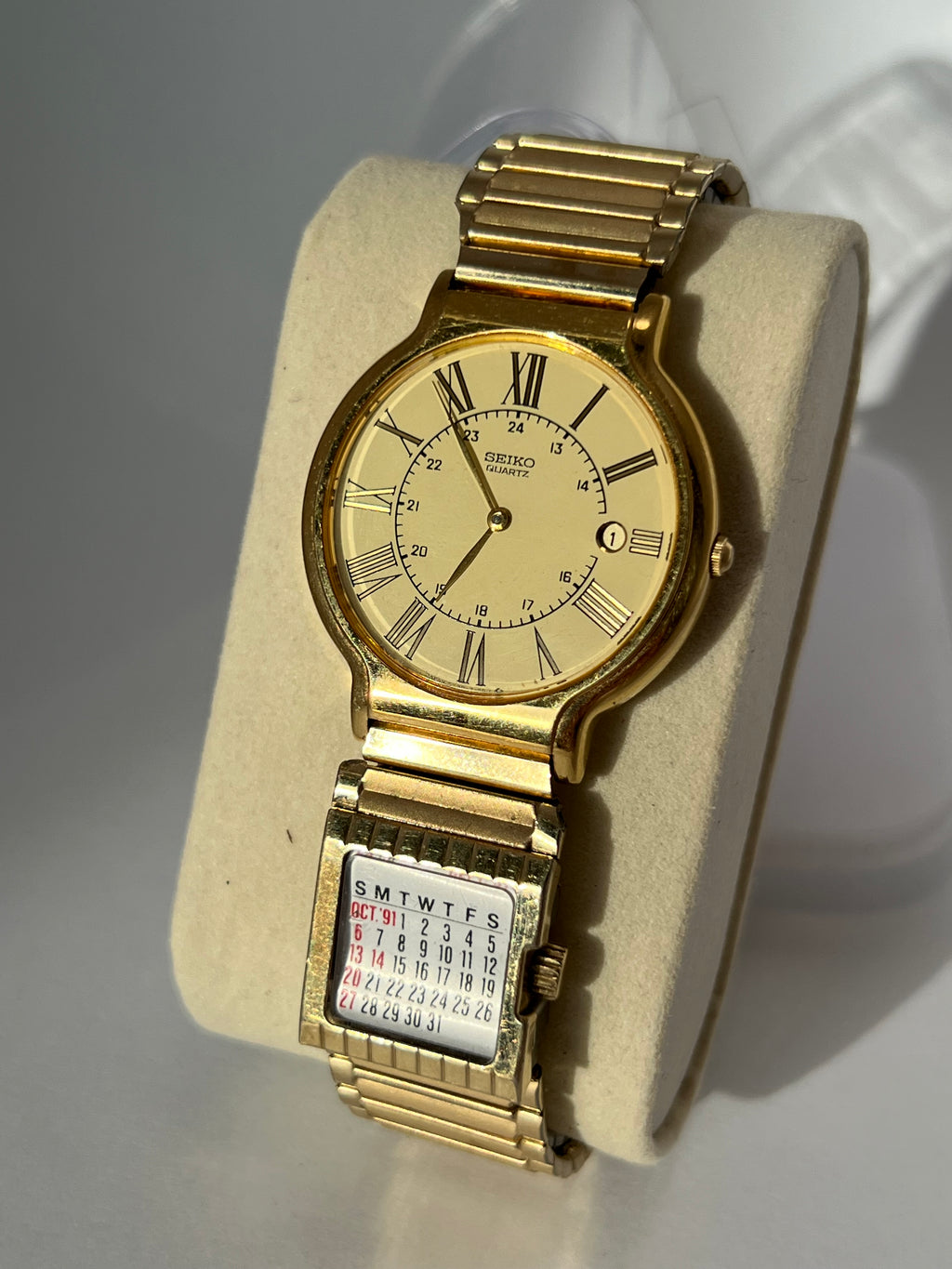 1993 Seiko 5y39-7060 Men’s Gold Tone Dress Quartz Watch with Calendar Bracelet