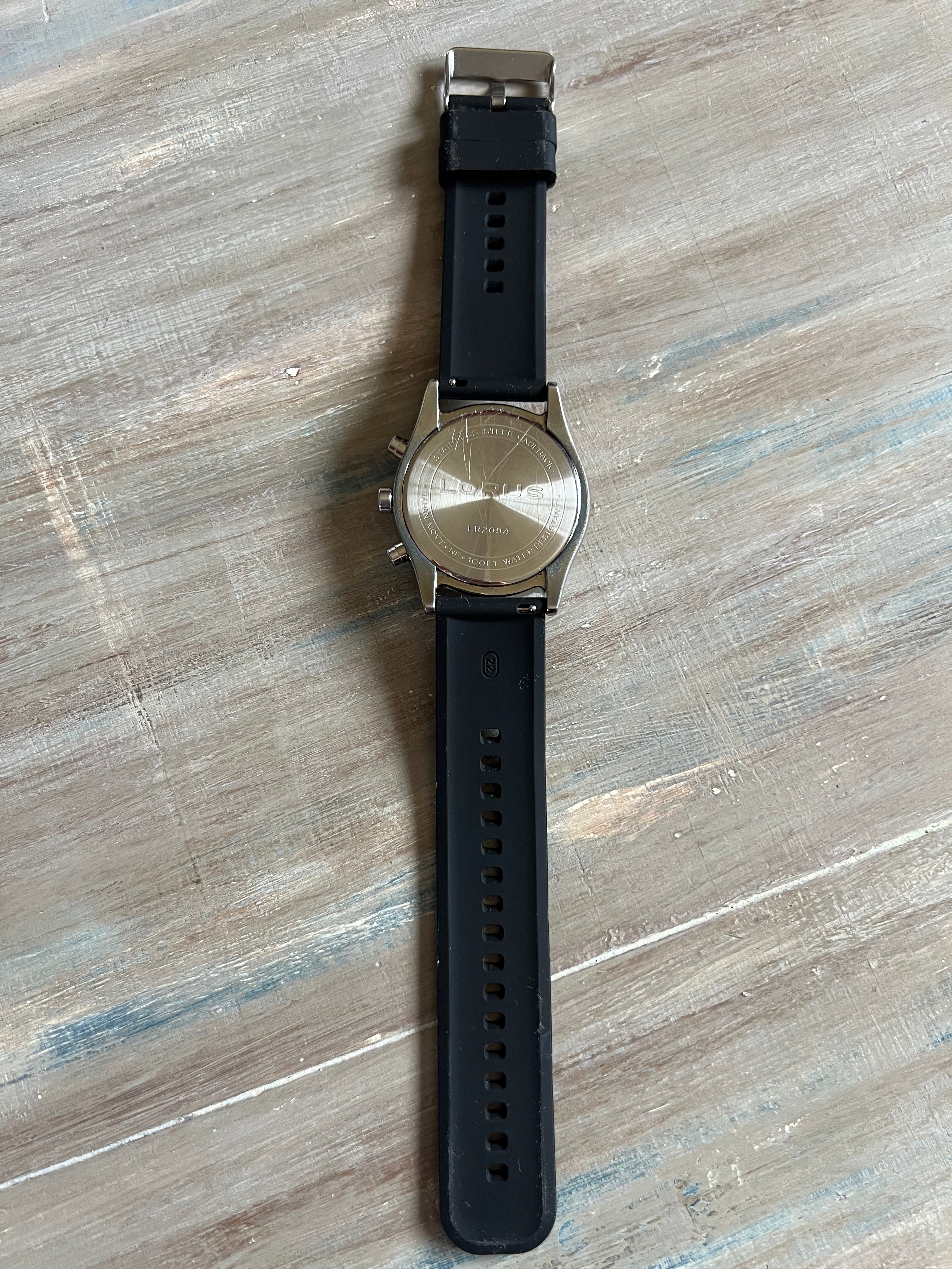 Lorus Quartz Men’s Watch Black Dial Fake Chronograph