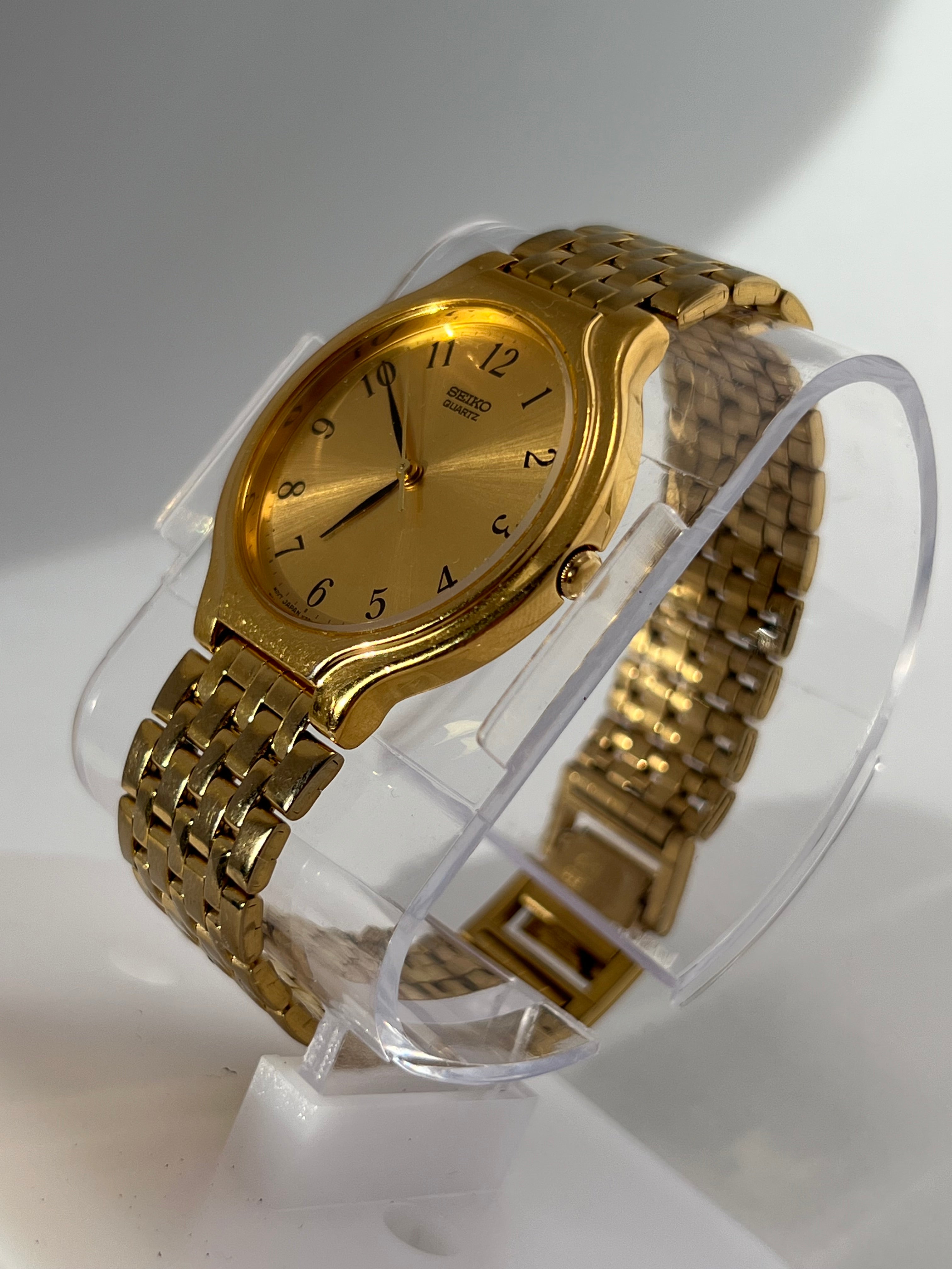 Seiko V701-6K69 Men's Quartz Gold Tone Dial 34mm Gold Tone Watch Vintage 1993
