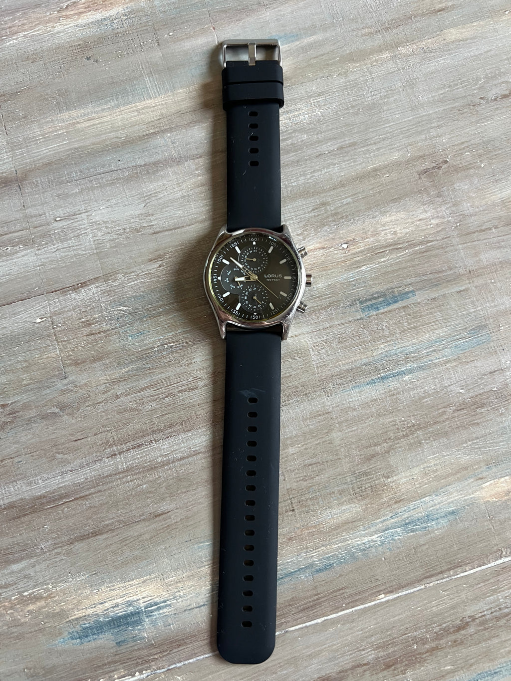 Lorus Quartz Men’s Watch Black Dial Fake Chronograph