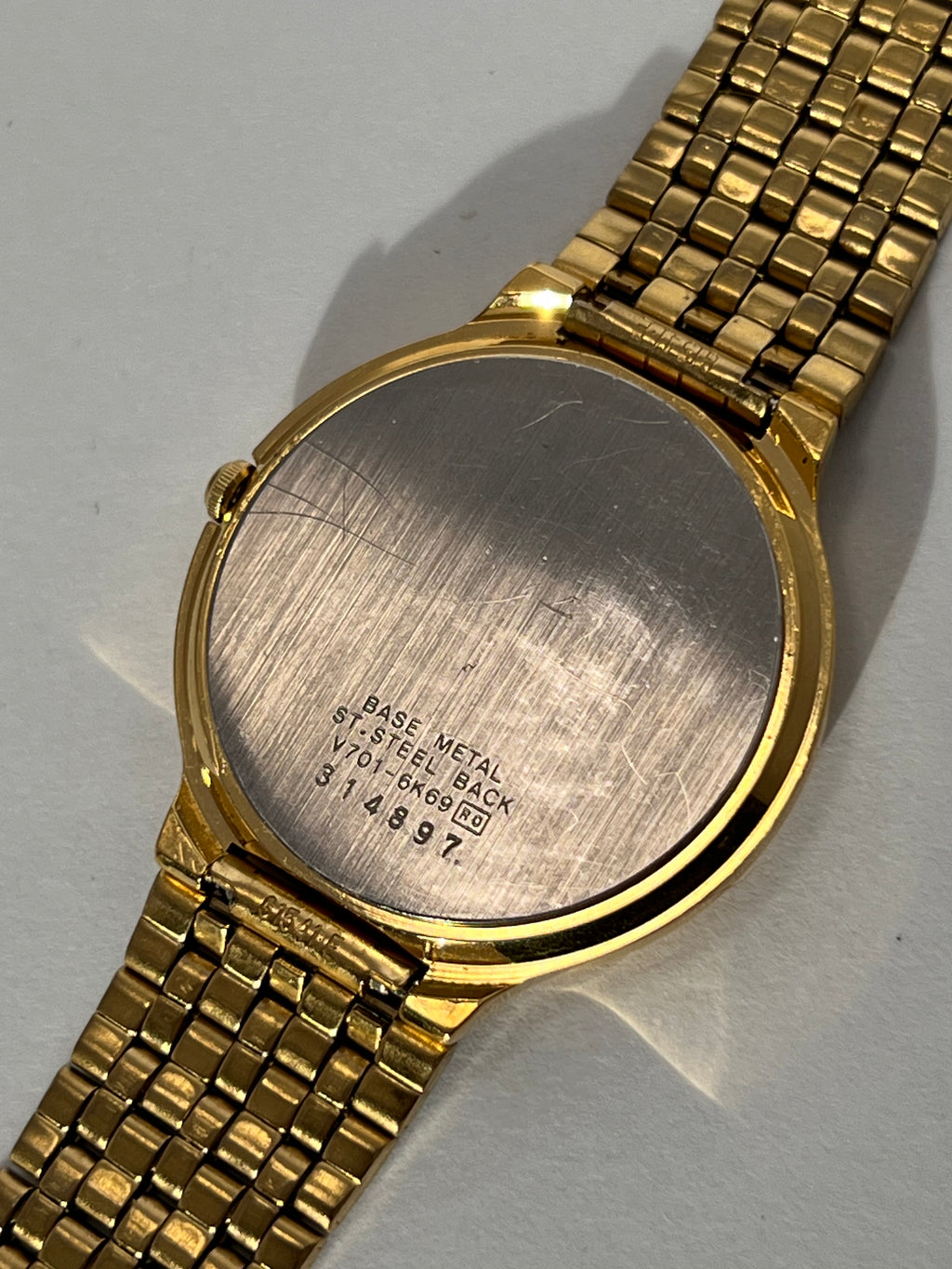 Seiko V701-6K69 Men's Quartz Gold Tone Dial 34mm Gold Tone Watch Vintage 1993